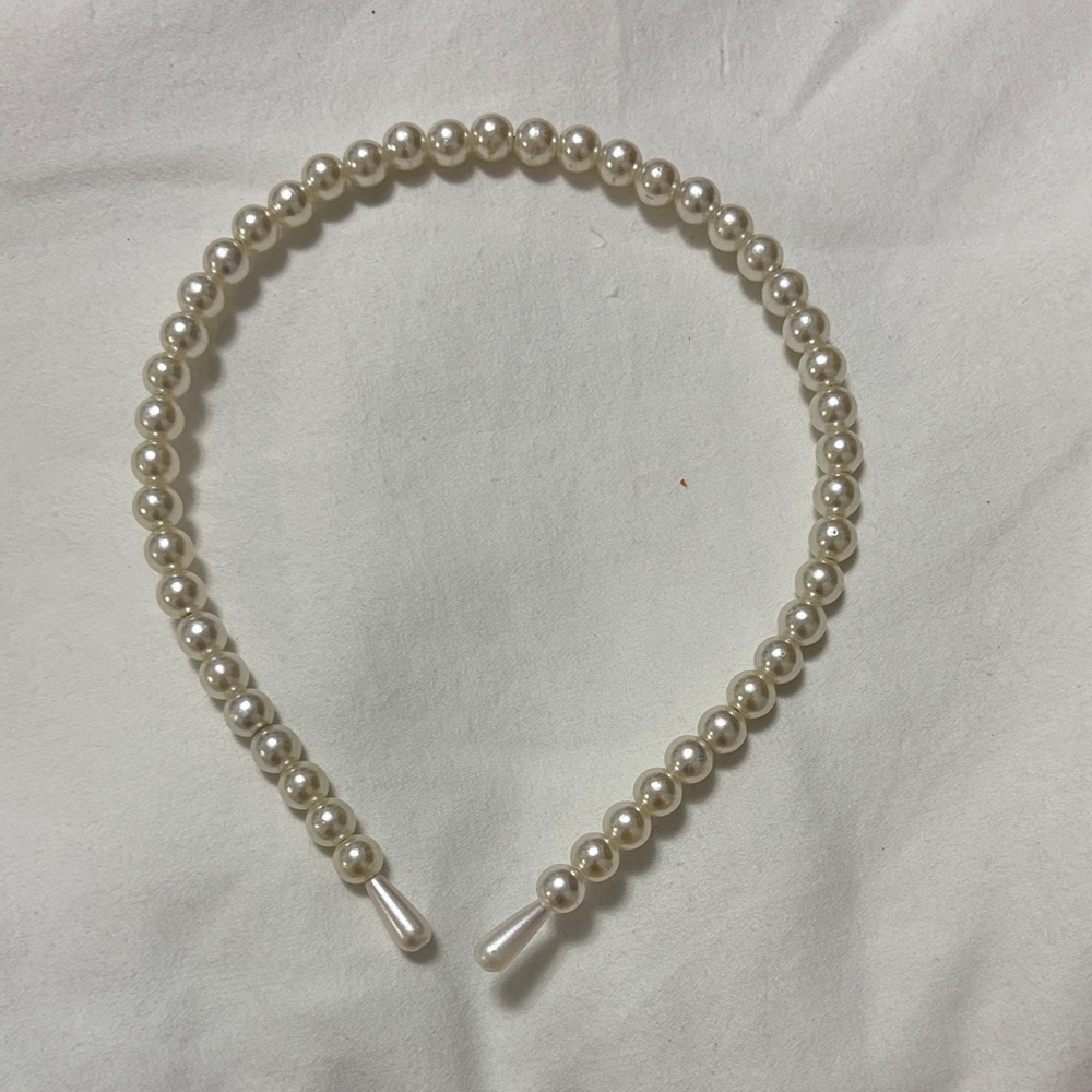 Elegant Pearl Headband